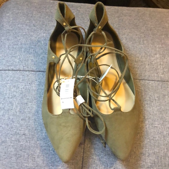 Old Navy Shoes - NWT! Old Navy Green Lace Up Flats!